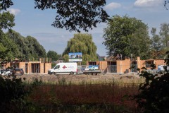 Eerste woningen zichtbaar; tussen Kasteellaan en Nieuwe Loonse Vaart