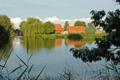 Huizen aan de visvijver